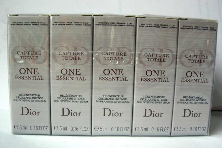 Dior CAPTURE TOTALE Multi-Perfection FPS20 SPF-BA creme 3ml 120 руб.