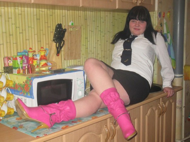 красавцы и красавицы...