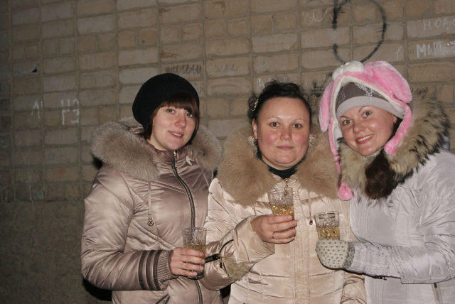 НОВЫЙ ГОД ВСТРЕТИЛИ,ТЕПЕРЬ ЖДЕМ РОЖДЕСТВО!)))