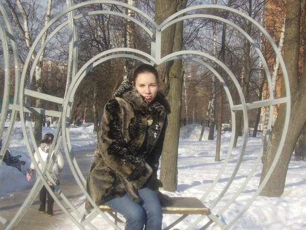 Отдам зимнюю шубку.Перово.