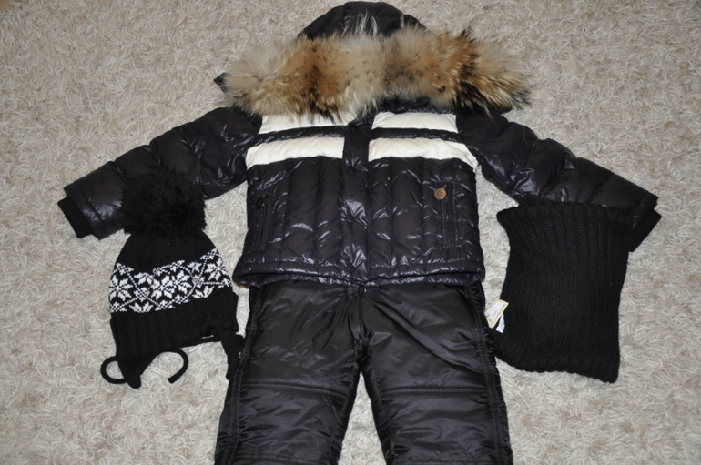 Куртка Moncler размер 5 лет, п/к Borelli 4 года (большемерит)