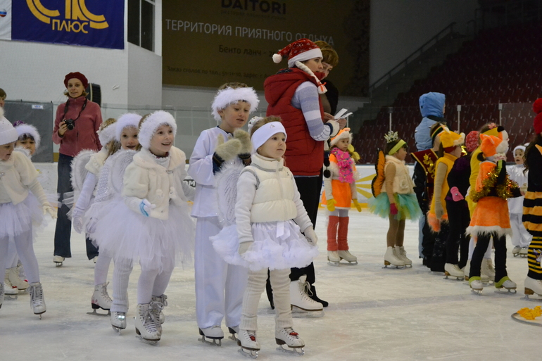 Наше выступление и Елка На ФИГУРНОМ КАТАНИИ!!!