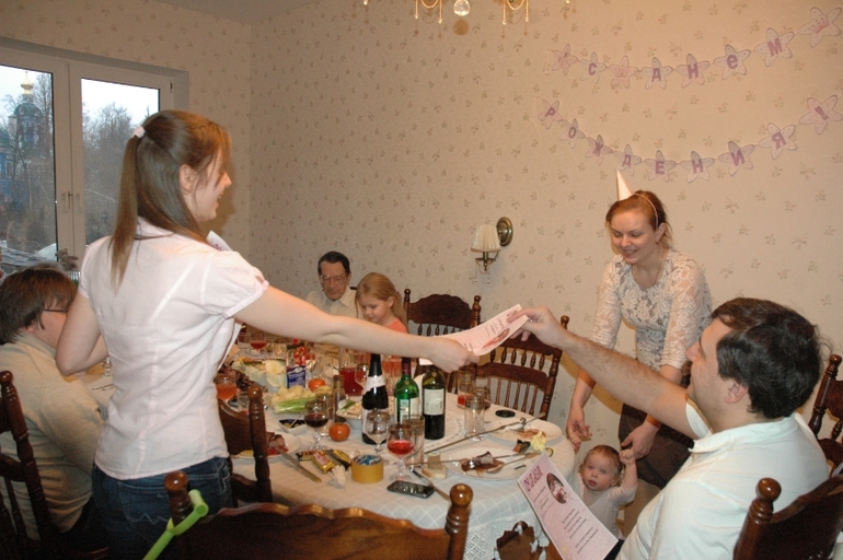 Вот и нам 1 годик!!!!