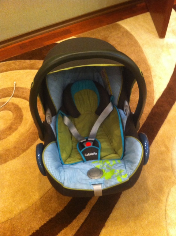 Авто кресло maxi cosi cabriofix