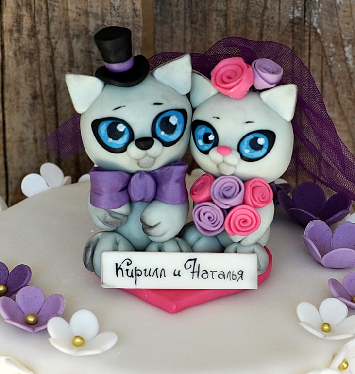 Свадебный торт с котиками.