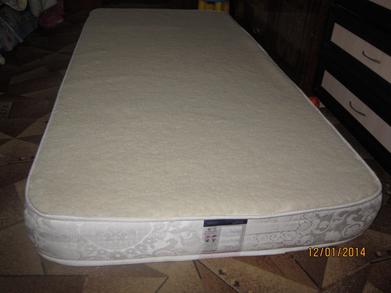 Отличный новый матрас DreamRoll Season 90x200 см