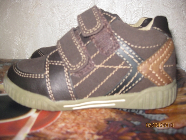 кроссовки новые hush puppies  24р 1000 руб