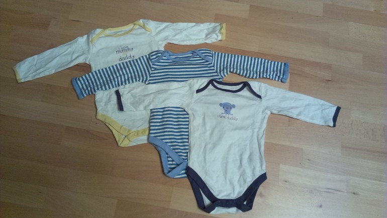 Продам новые боди Mothercare, рост 80 см, по 150 рублей.