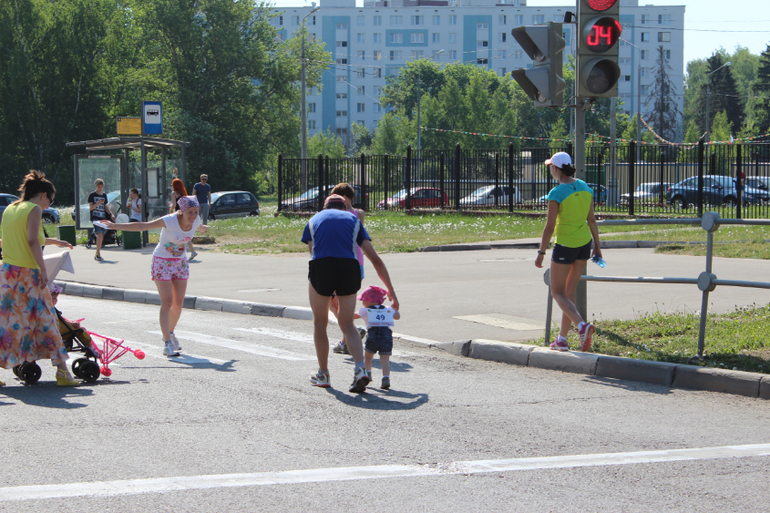 Спортивные выходные,день втрой)Зеленорадский полумарафон)