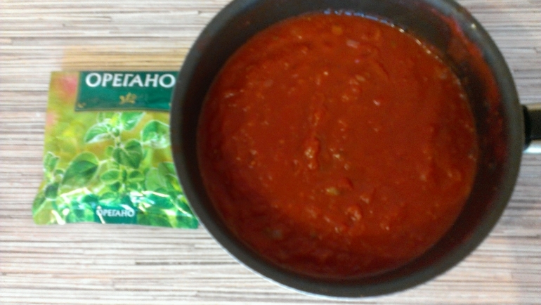 Пицца постная с форелью.