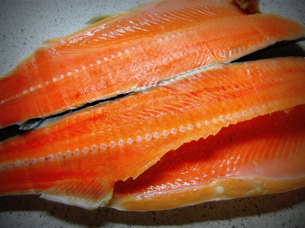Слабосолёный лосось по-шведски (гравлакс, gravlax)