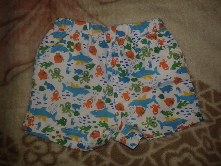 Продам шортики на 2-3года