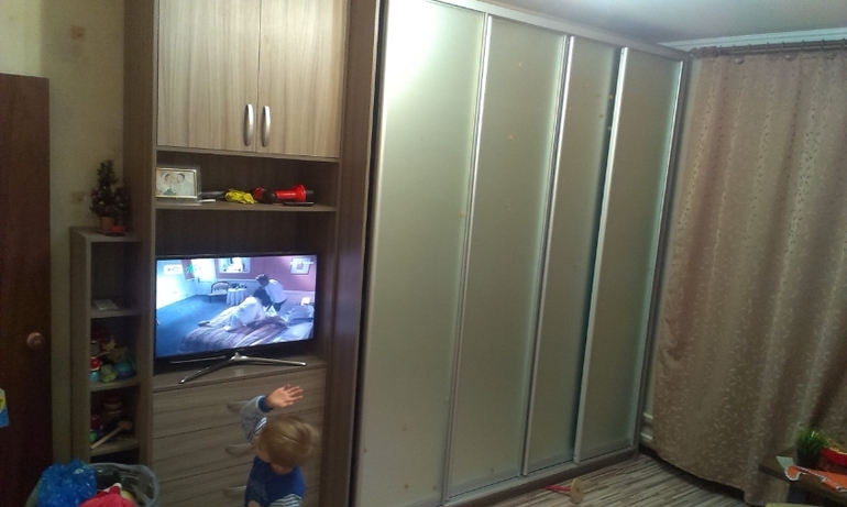 Наш шкаф в детской))