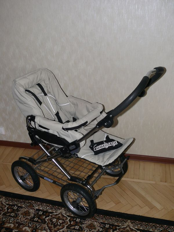 Продаем коляску Emmaljunga Edge Duo Combi (2 в 1). Фирменная сумка Emmaljunga в подарок!!!  17 000 рублей