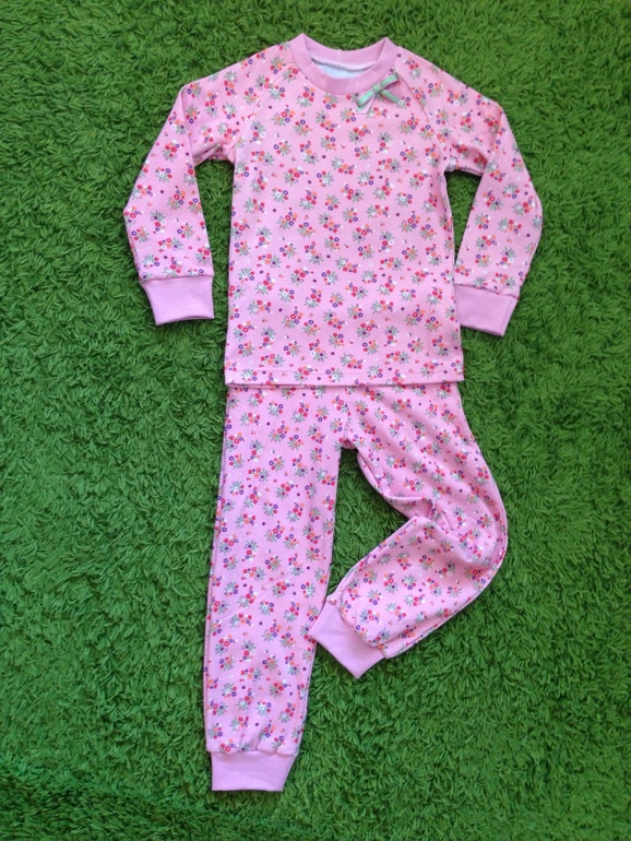 Сшила пижамку для старшенькой:)