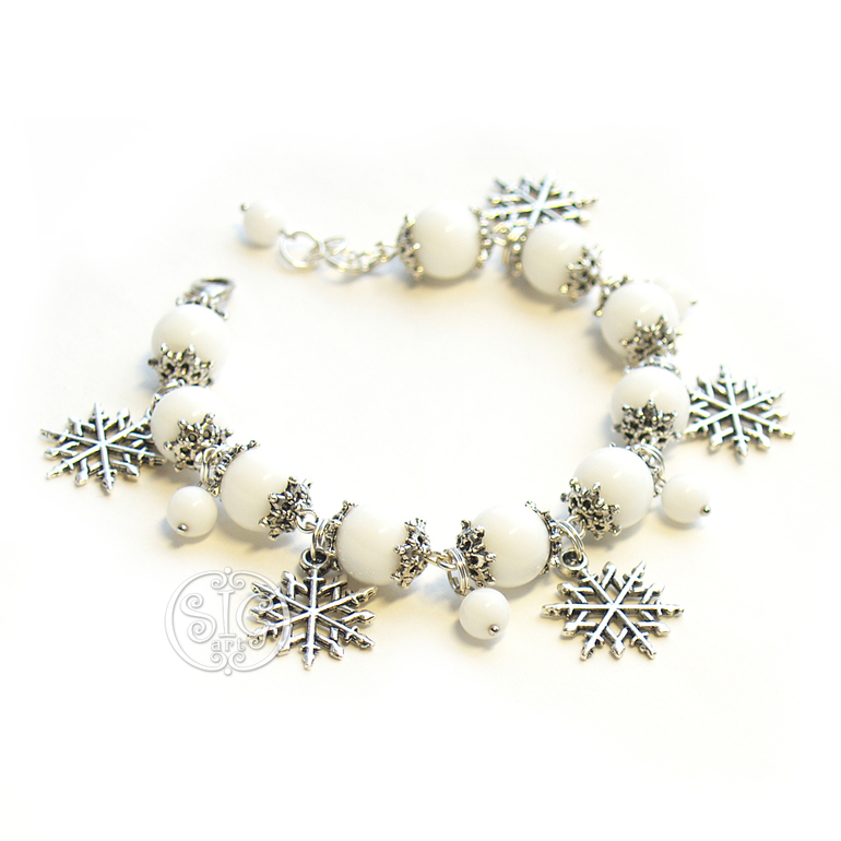 "Белые снежинки" - комплект украшений