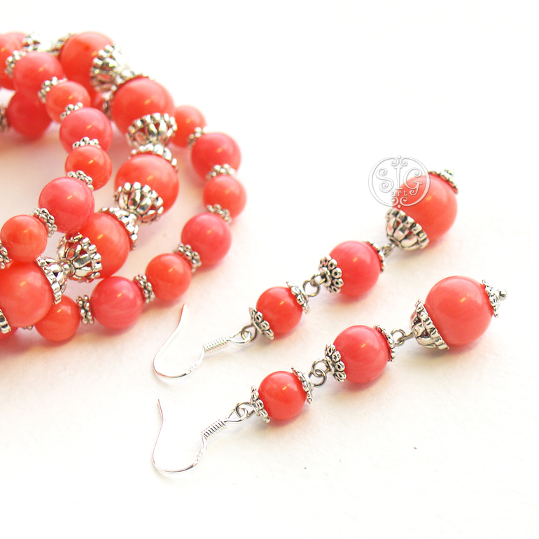 Браслет и серьги из коралла