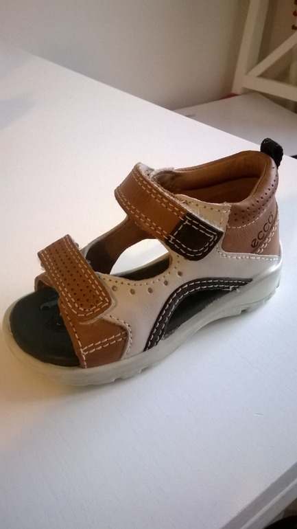 Наша обувь на весну-лето и запасы одежды на следующую зиму