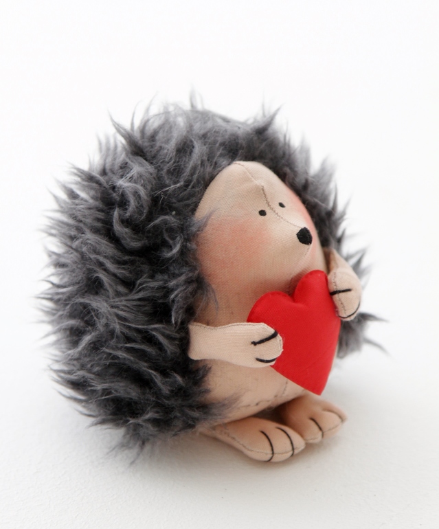 Влюбленный ежик :)