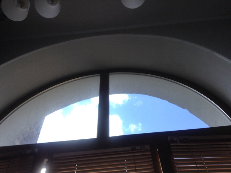 Отдельный балкон или соединить с комнатой??? Помогите!!!