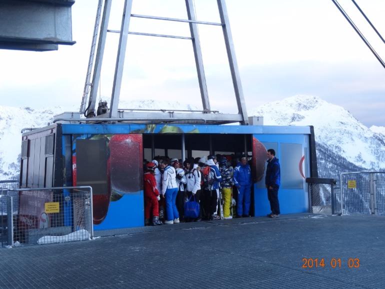 Погода у нас зимняя.....