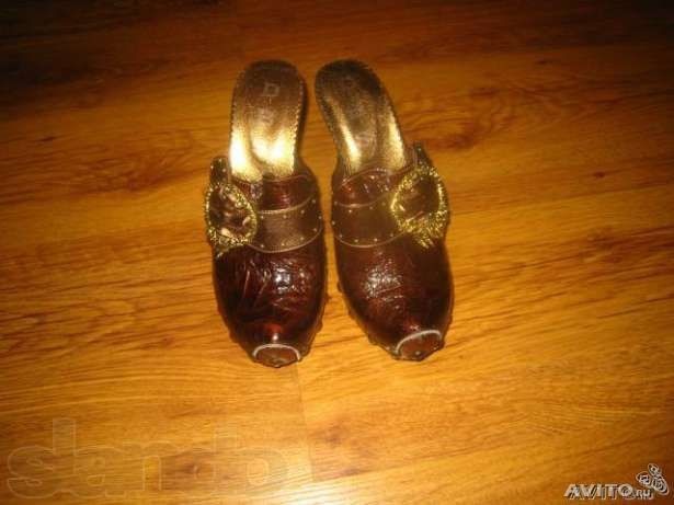 Кожаные шлепки  38 размер, 1500р