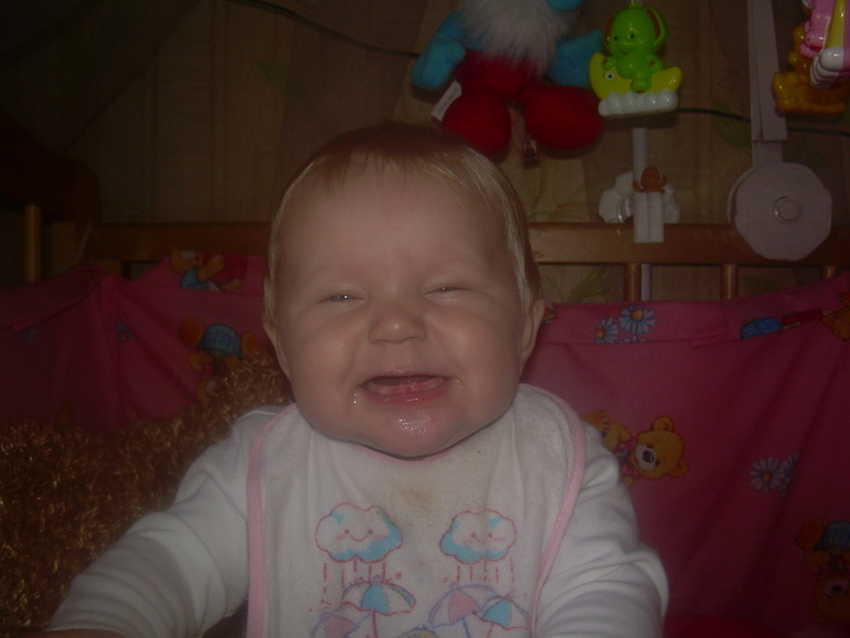 Вот наши первые зубики!!!