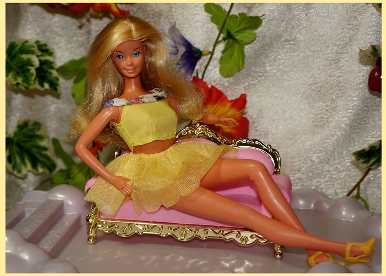 Колекционная или игровая кукла Барби? В чем отличие?