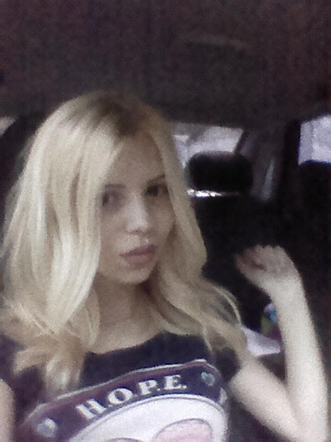 Сняла наращенные волосы