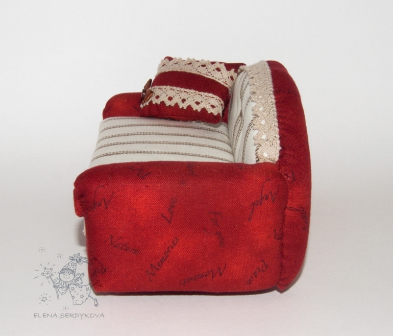 диван для кукол