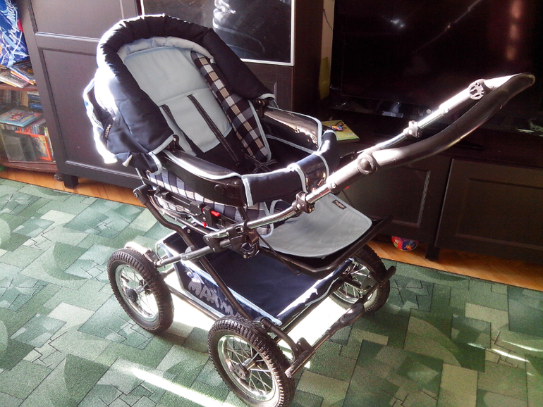 продаю коляску maxima stroller 2 в 1