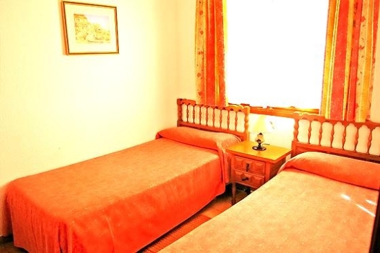 Дом отдыха с общим бассейном на 4 человекa в Кальпе, нa Коста Бланкe, в Испании.