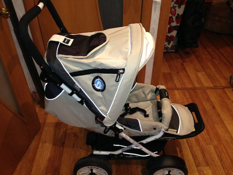 Б/у коляска EMMALJUNGA SCOOTER (цвет CAPRI CRÈME ) 8000 руб.