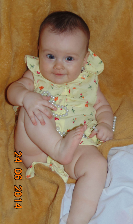 Нам пол годика