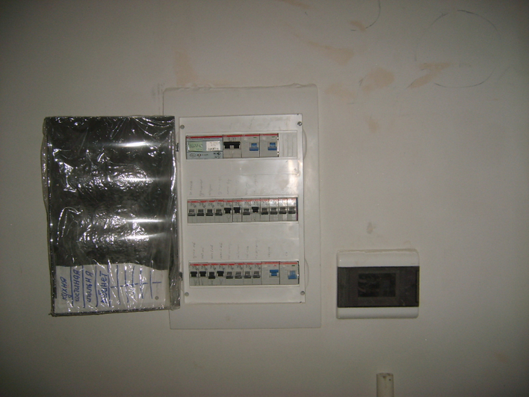 РЕМОНТ квартир дач офисов в Москве и МО ^ПОД КЛЮЧ^