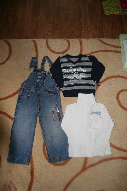 Одежда на мальчика 2-3 лет (даром)