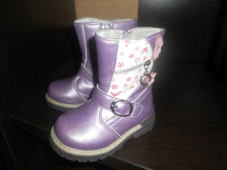 В отличном состоянии,к нему отдам шапочку и шарфик ,