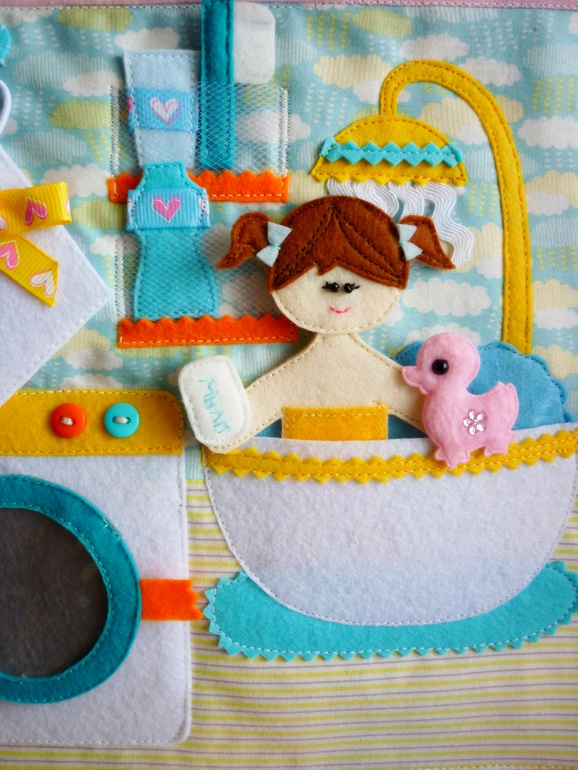 Кукольный домик-сумочка.