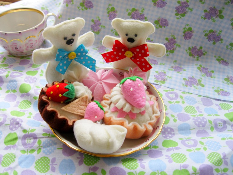 Подарочки к 8 марта для сестренок)