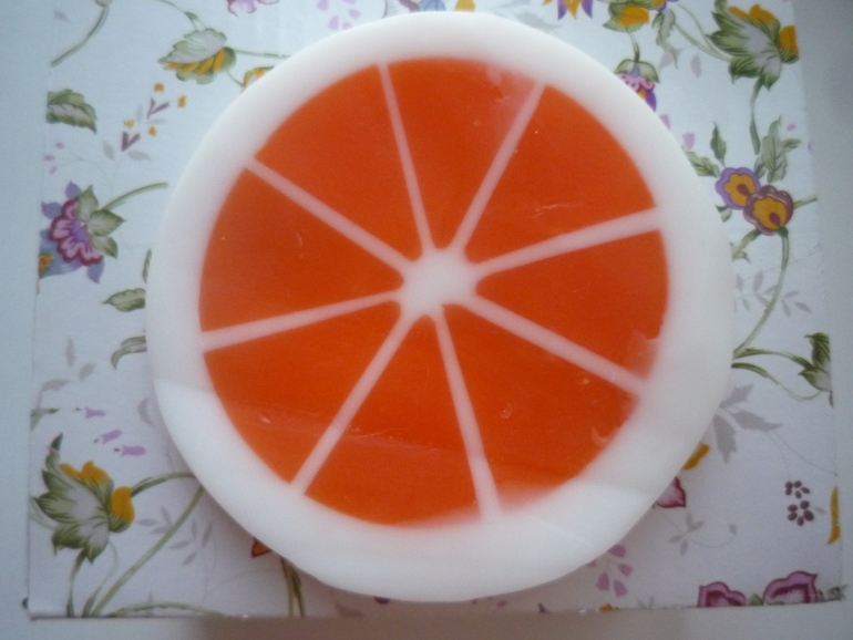 Моя девчушка намыловарила...