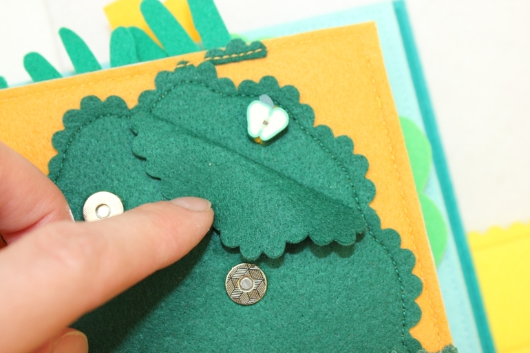 Развивающая книжка.