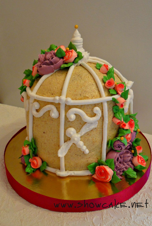 Кремовый торт - клетка. Пионы и розы.