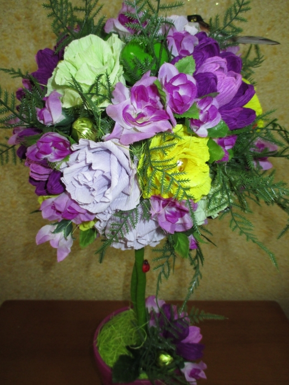 Вырастила первое деревце.