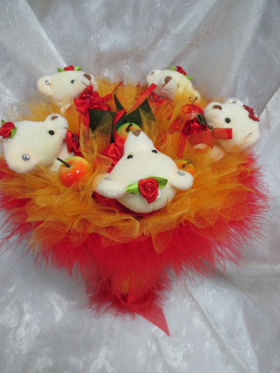 Вырастила первое деревце.