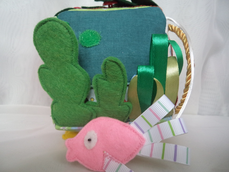 Развивающий кубик для деток после годика