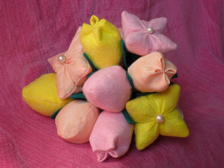 Букет тюльпанов из ткани