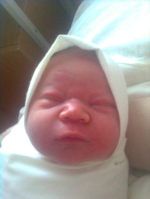 Кому про "ПРАВИЛЬНЫЕ РОДЫ" ? Рожала сама, врач потом хвалил.