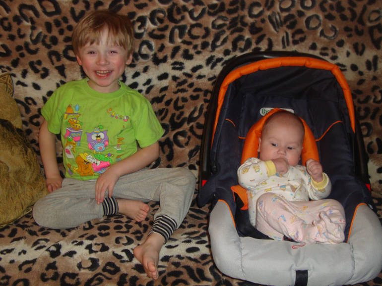 Немного нас :)