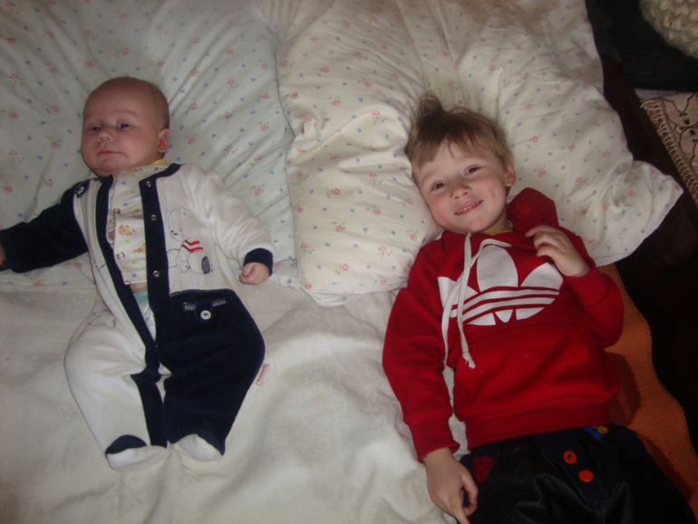 Немного нас :)