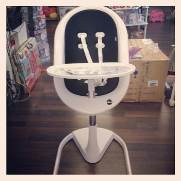 Стульчик для кормления Mima Moon